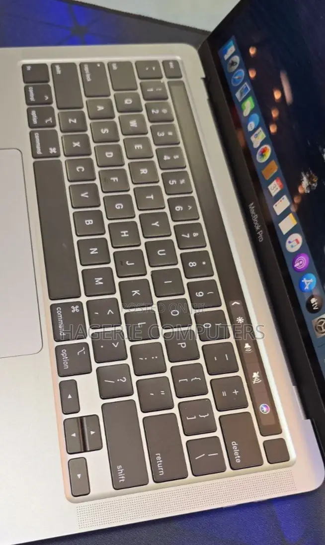 New Laptop Apple MacBook Pro 2020 16GB Intel Core I7 SSD 512GB