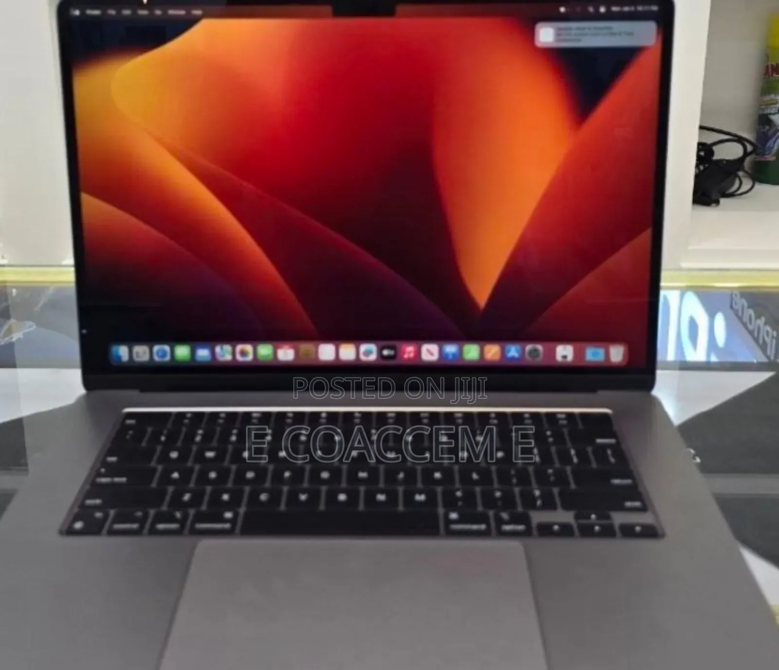 New Laptop Apple MacBook Air 2022 M2 8GB Apple M2 SSD 256GB