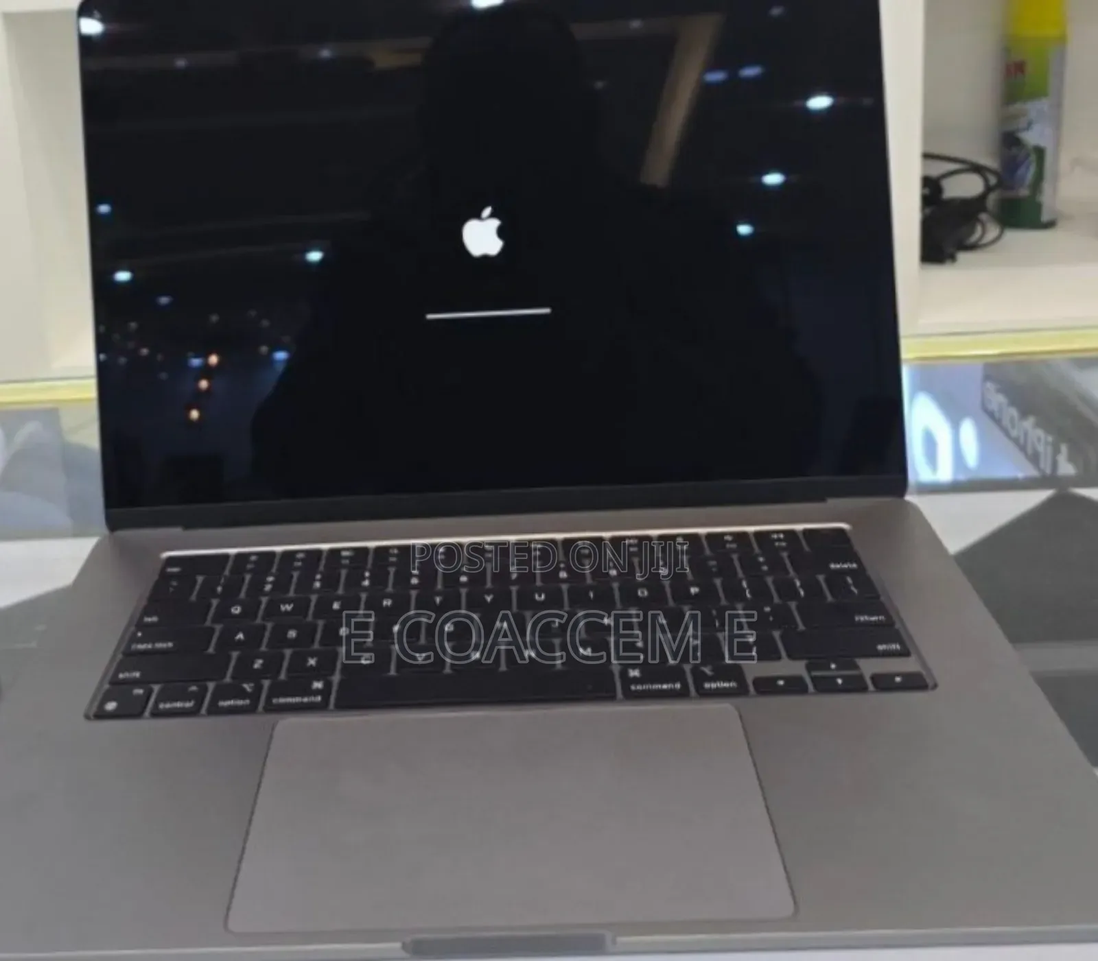 New Laptop Apple MacBook Air 2022 M2 8GB Apple M2 SSD 256GB