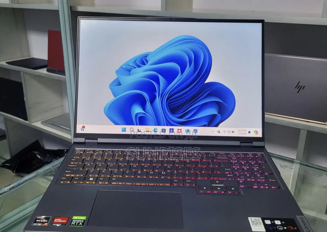 New Laptop Lenovo Legion 5 16GB AMD Ryzen 7 SSD 512GB