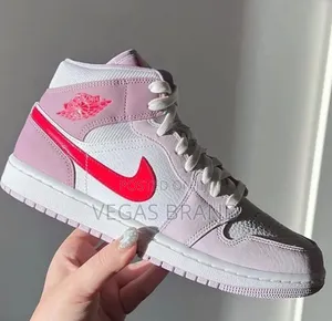 Photo - Air Jordan 1 Boots Women's Master Quality Shoes