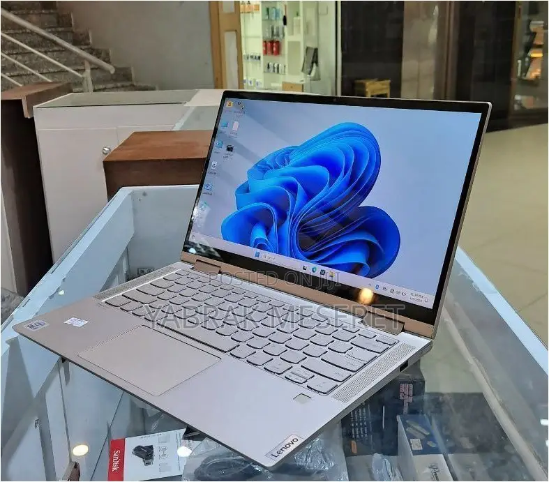 New Laptop Lenovo Yoga C740 8GB Intel Core I5 SSD 512GB