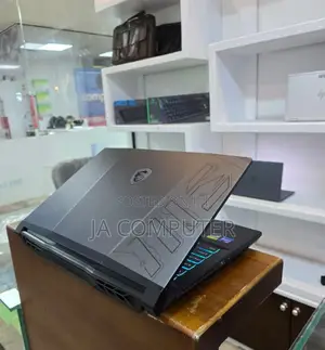 New Laptop MSI Pulse GL76 16GB Intel Core I7 SSD 1T