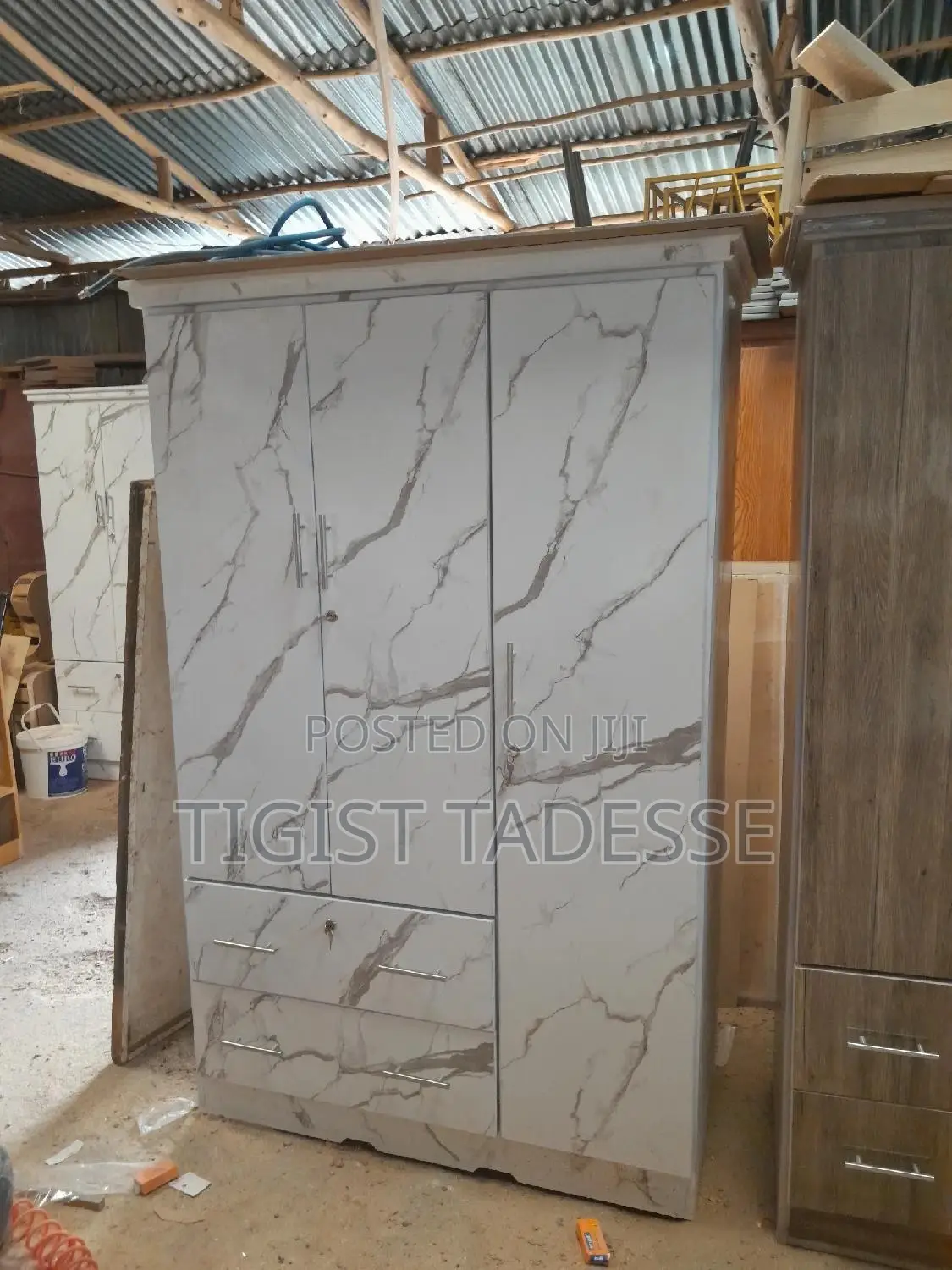 ላምኔት ቁም ሳጥን ሜትር ከ ሀያ (120cm)