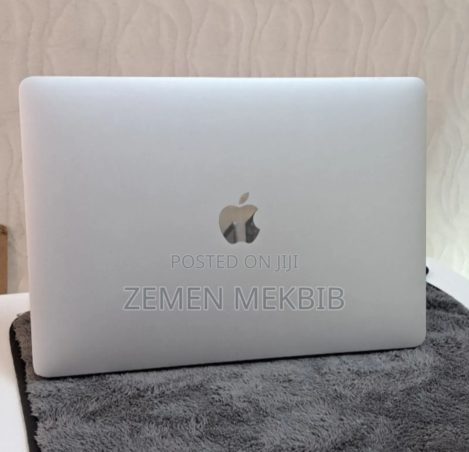 New Laptop Apple MacBook Air 2020 M1 8GB Intel Core I7 SSD 256GB