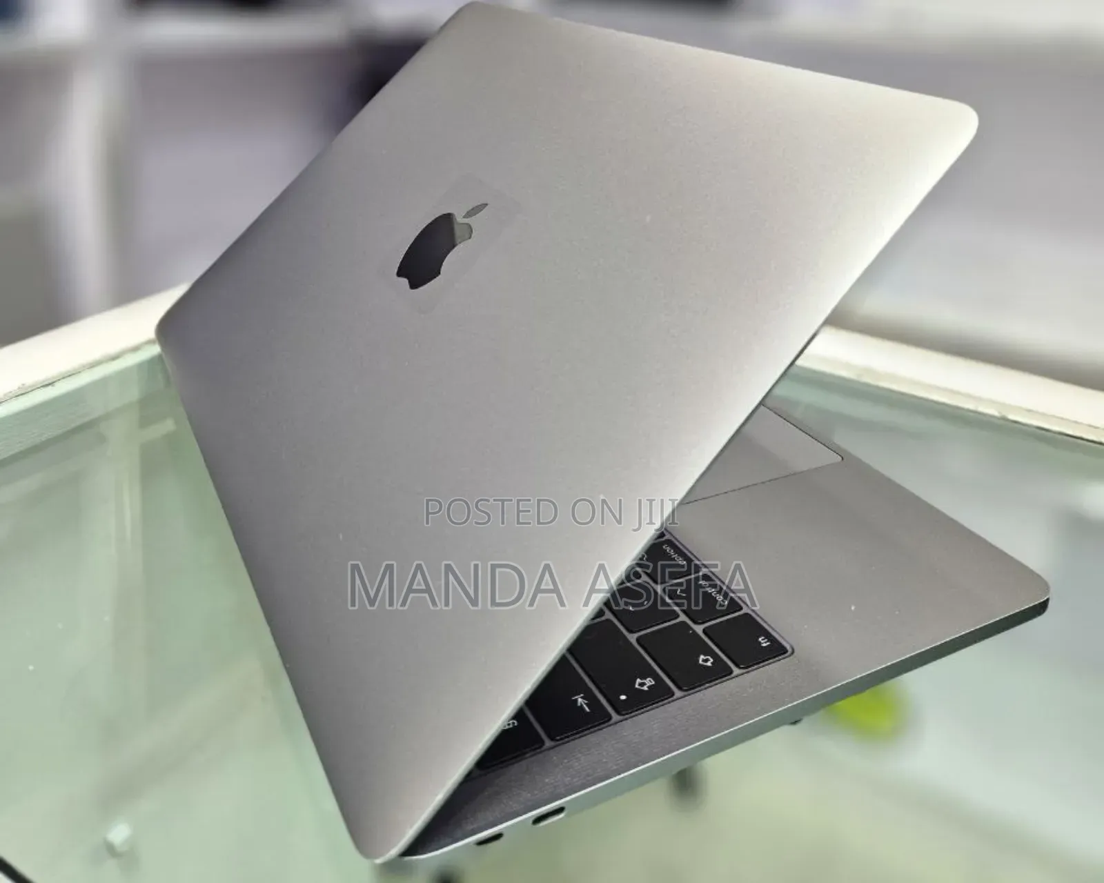 New Laptop Apple MacBook Pro 2017 16GB Intel Core I5 SSD 256GB