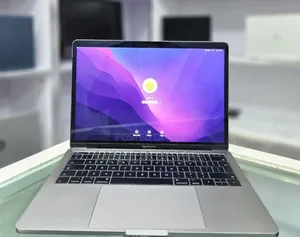 New Laptop Apple MacBook Pro 2017 16GB Intel Core I5 SSD 256GB