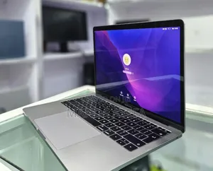 New Laptop Apple MacBook Pro 2017 16GB Intel Core I5 SSD 256GB