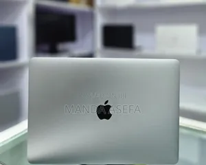 New Laptop Apple MacBook Pro 2017 16GB Intel Core I5 SSD 256GB