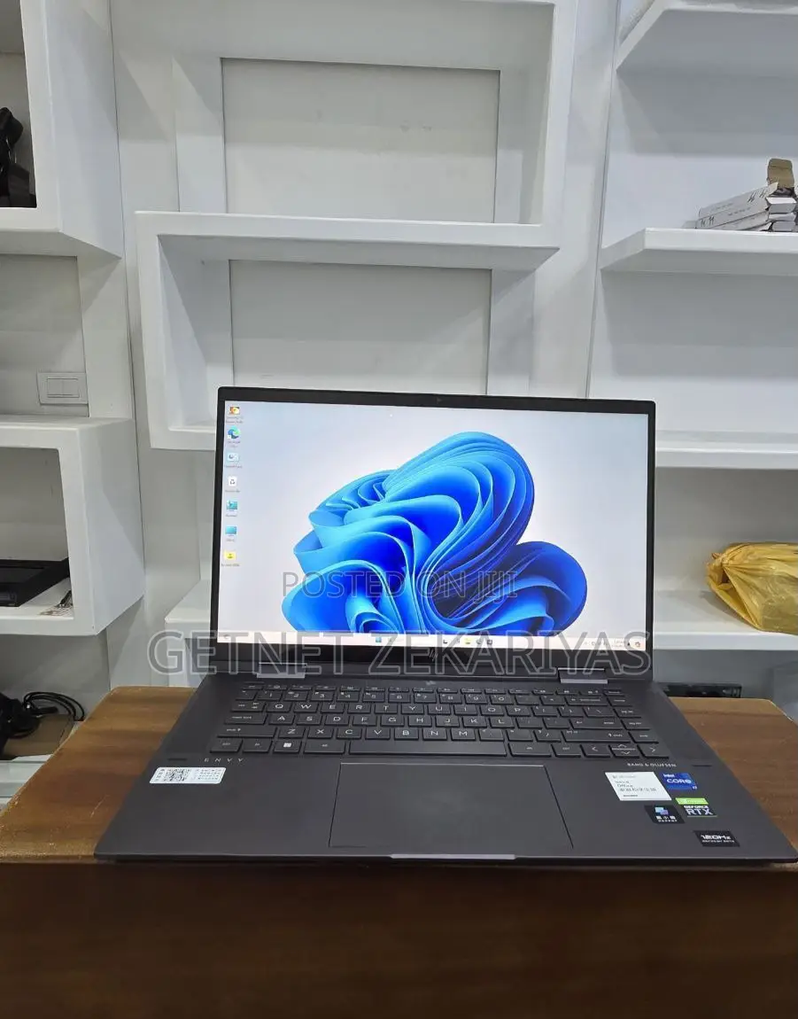 New Laptop HP Envy X360 16GB Intel Core I7 SSD 1T