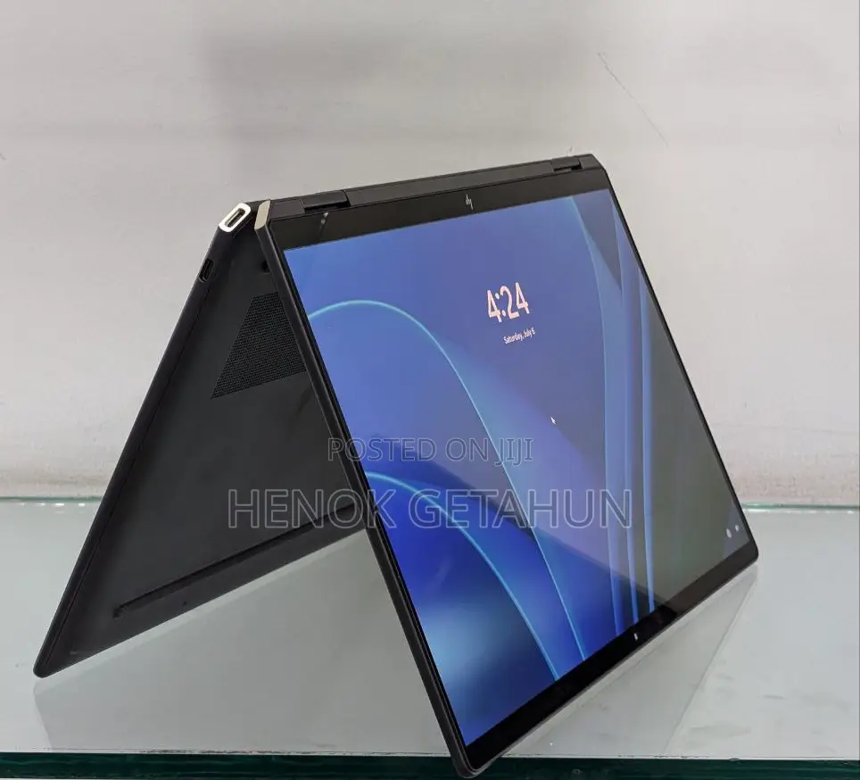 New Laptop HP X2 8GB Intel SSD 256GB