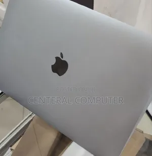 New Laptop Apple MacBook Air 2019 8GB Intel Core I5 SSD 256GB