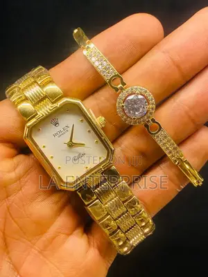 Photo - Luxury Ladies Watch+Hand Braclet