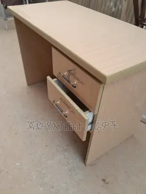 Photo - Office Tabel