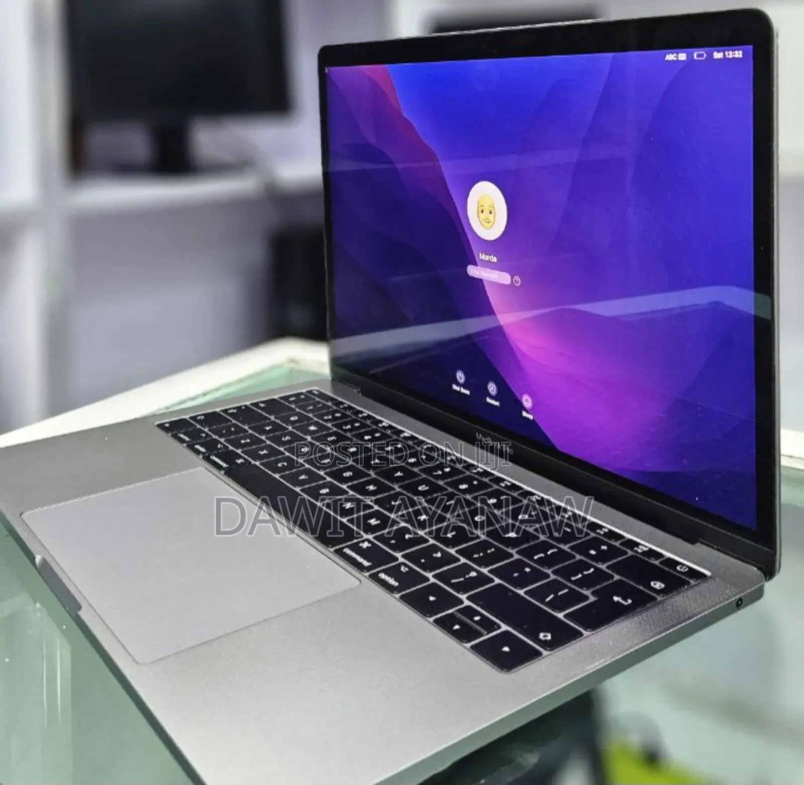 New Laptop Apple MacBook Pro 2017 16GB Intel Core I5 SSD 256GB