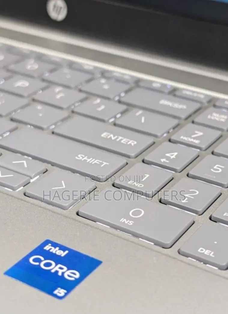 New Laptop HP 15-Dw1197nia 8GB Intel Core I5 SSD 512GB