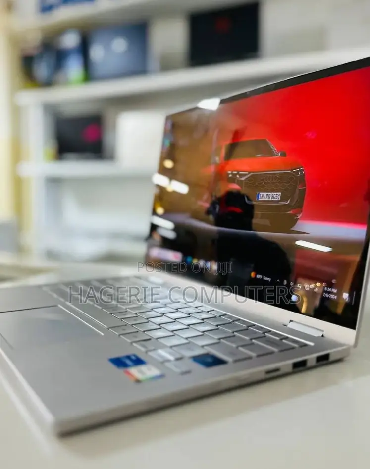 New Laptop Samsung 8GB Intel Core I5 SSD 256GB