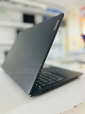 New Laptop Lenovo V15 8GB Intel Core I7 SSD 512GB