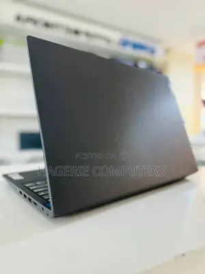 New Laptop Lenovo V15 8GB Intel Core I7 SSD 512GB