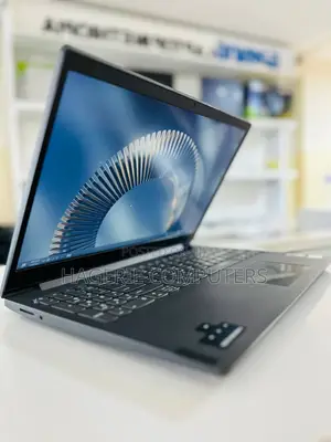 New Laptop Lenovo V15 8GB Intel Core I7 SSD 512GB
