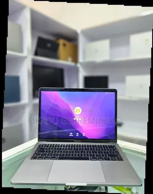 New Laptop Apple MacBook Pro 2017 16GB Intel Core i5 SSD 256GB