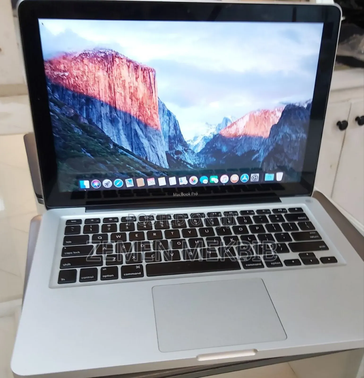 New Laptop Apple MacBook Pro 2011 8GB Intel Core I5 HDD 320GB
