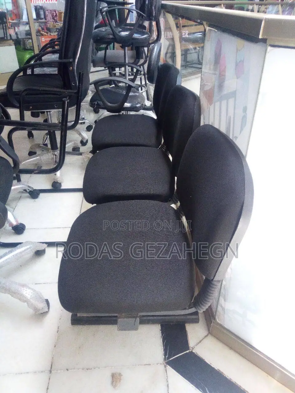 3 Siter Chair Brand New