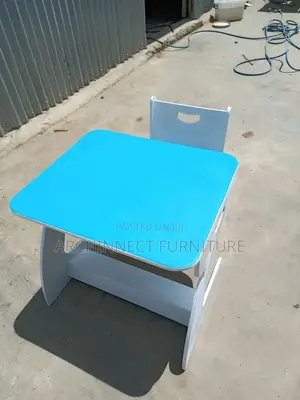 Photo - Kid's Studying Table