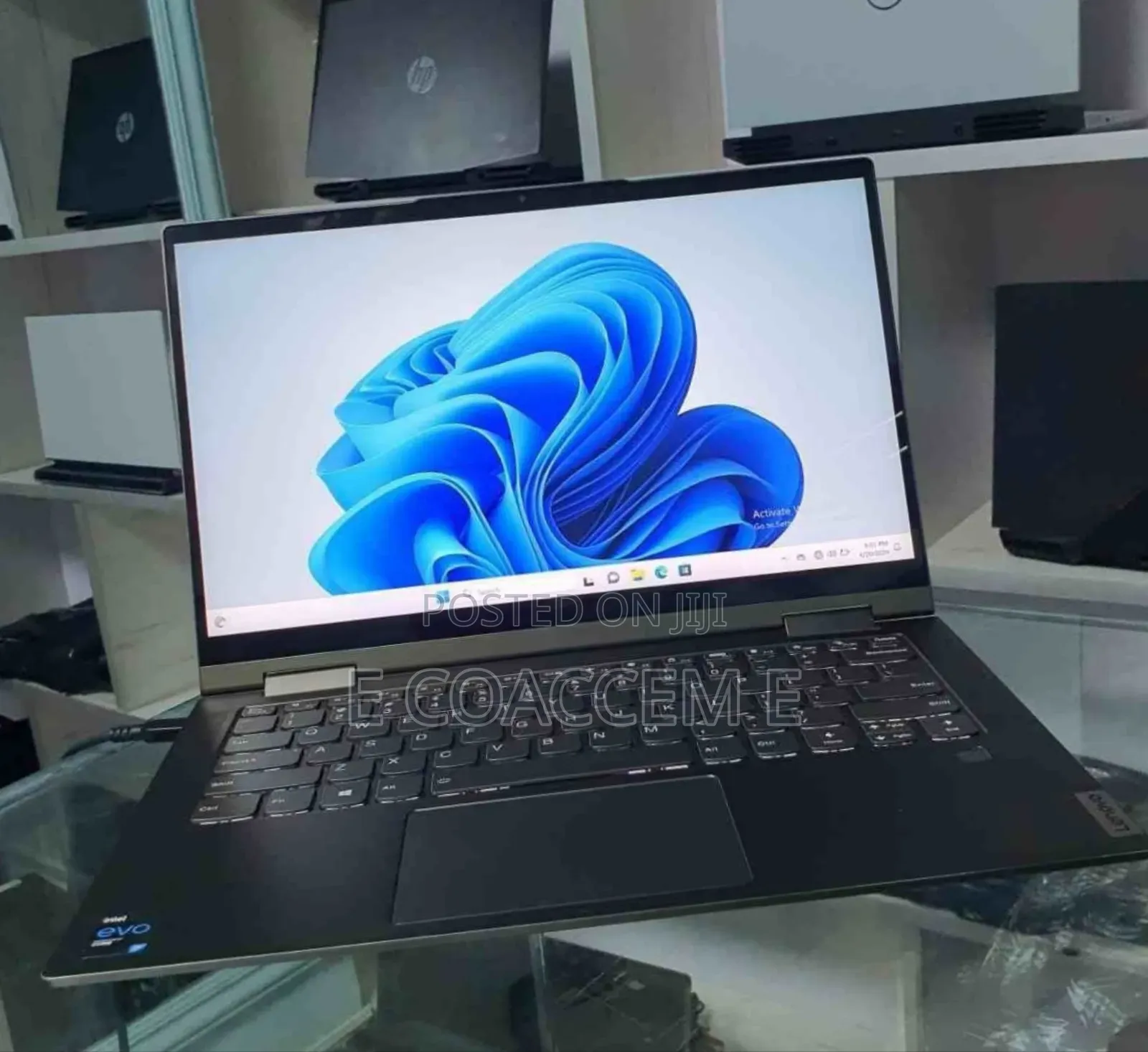 New Laptop Lenovo Yoga 700 12GB Intel Core I5 SSD 512GB