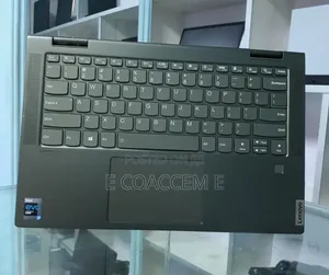 New Laptop Lenovo Yoga 700 12GB Intel Core I5 SSD 512GB