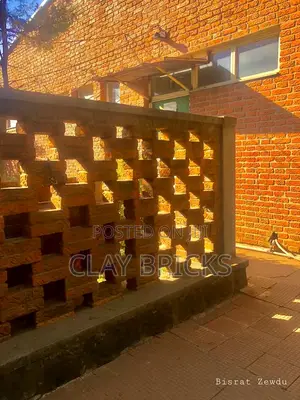 Brick ቀይ ሸክላ