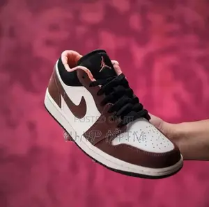 Photo - Original Air Jordan 1 Low ‘Mocha’ Shoes