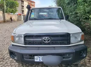 Toyota Land Cruiser 2018 White
