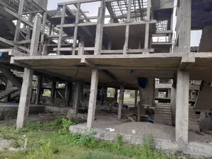 4bdrm House in የሚሸጥ እስላብ, Akaky Kaliti for sale