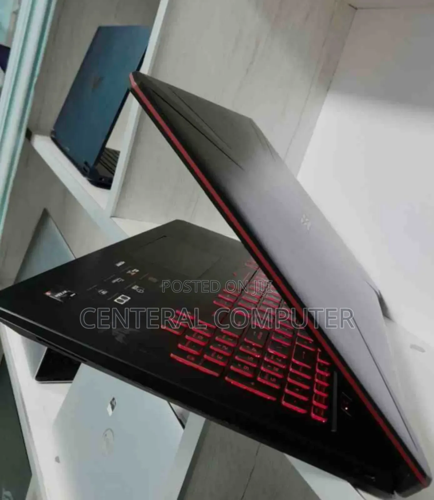 New Laptop HP Pavilion 15-Eh0050wm 8GB AMD Ryzen 5 SSD 512GB