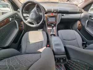 Mercedes-Benz C200 2004 Silver