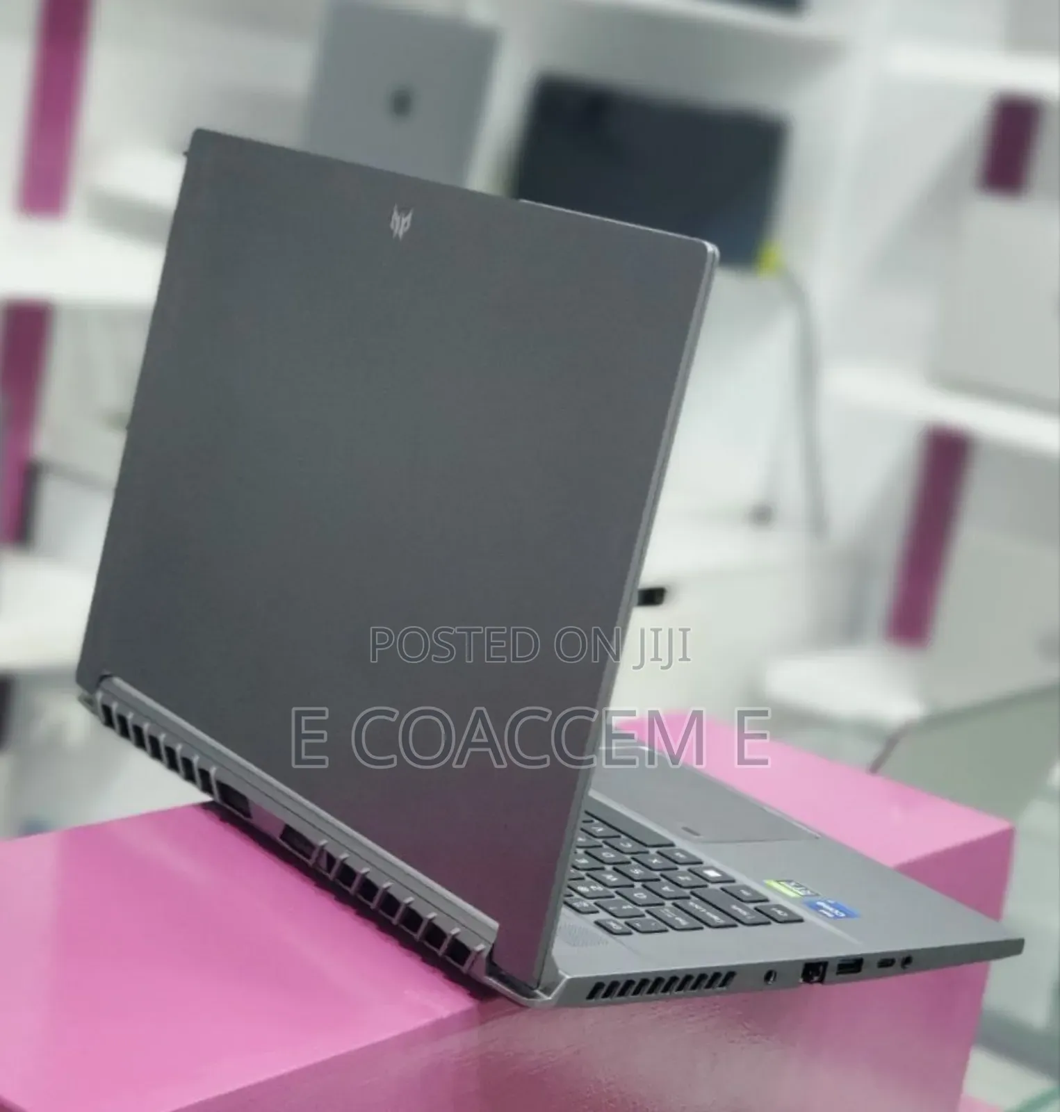 New Laptop Acer Predator Triton 500 SE 16GB Intel Core I7 SSD 2T