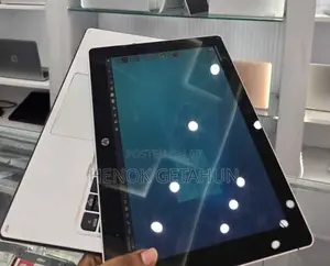 New Laptop HP X2 8GB Intel SSD 256GB