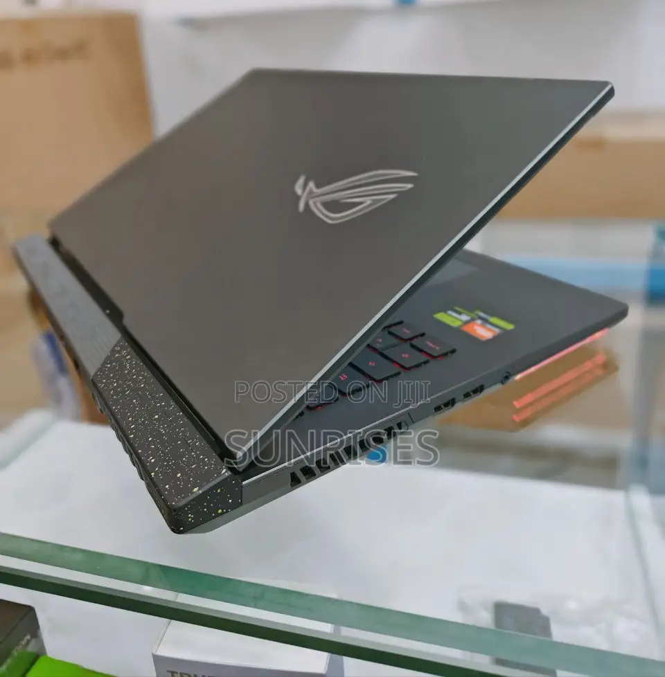 New Laptop Asus ROG Strix G17 32GB AMD Ryzen 9 SSD 1T