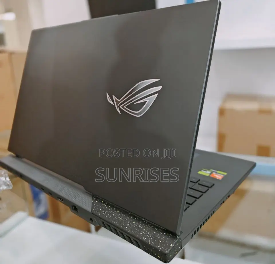 New Laptop Asus ROG Strix G17 32GB AMD Ryzen 9 SSD 1T