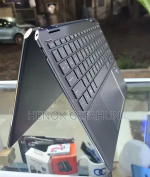 Photo - New Laptop HP Spectre 16GB Intel Core I7 SSD 1T