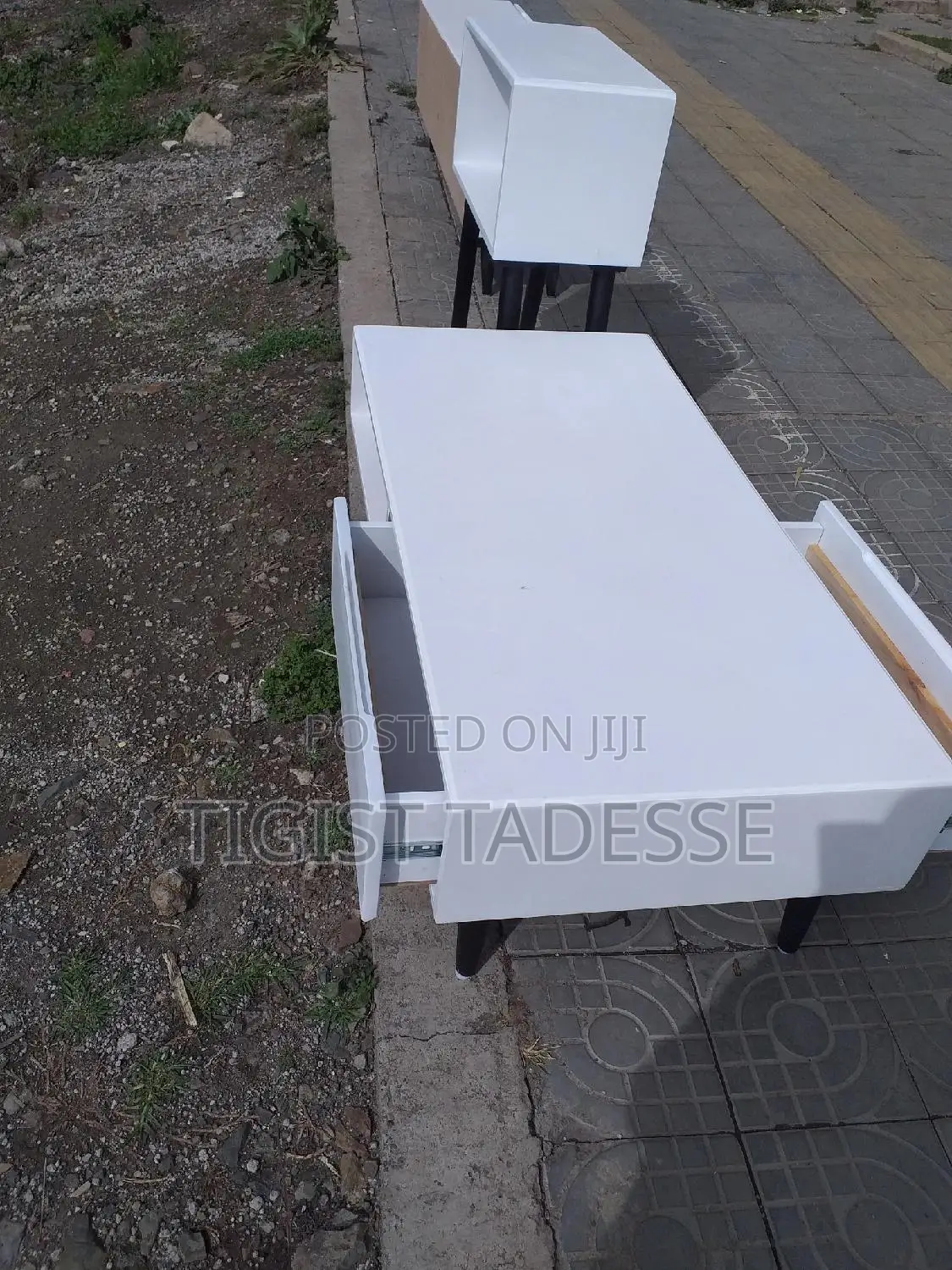 Tv Stand 150cm and Sofa Table Same Colour