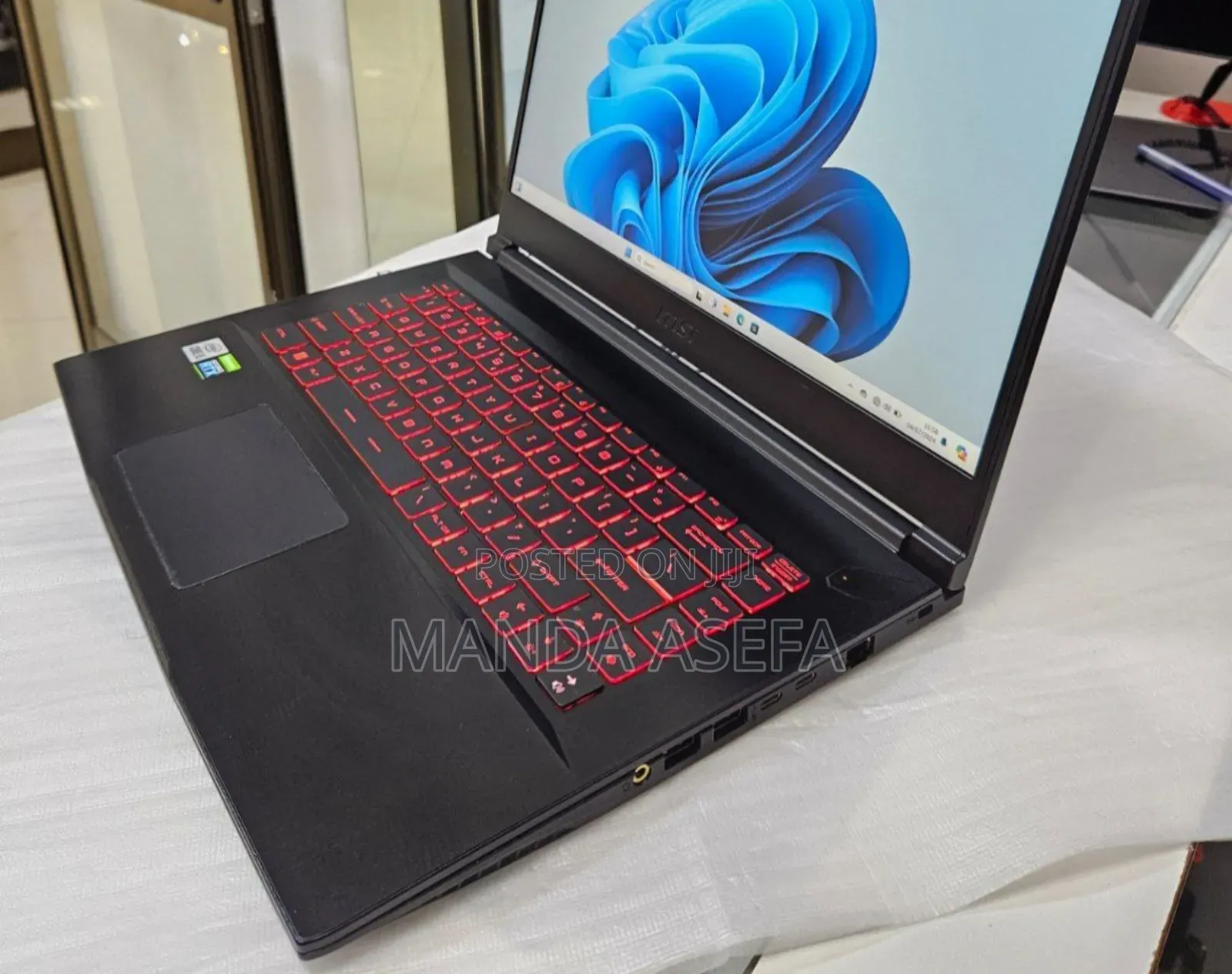 New Laptop MSI 16GB Intel Core I5 SSD 512GB