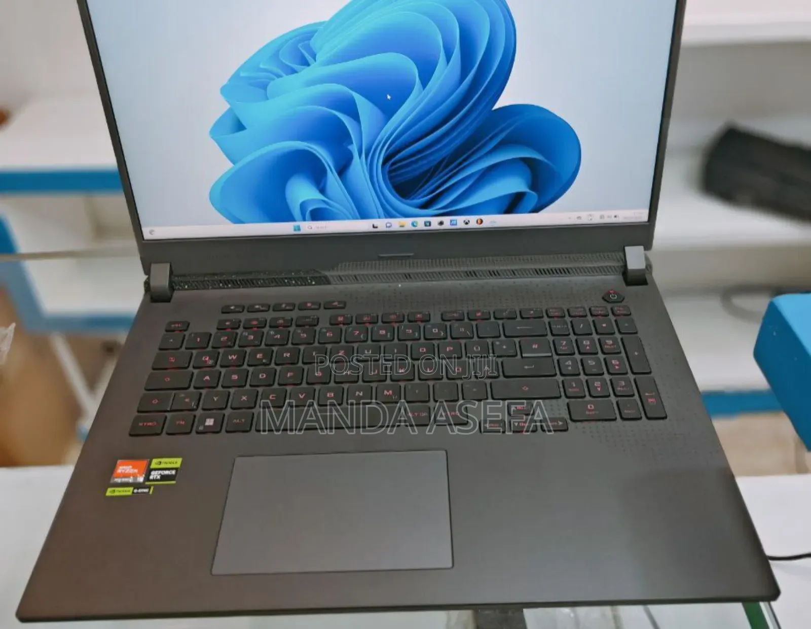 New Laptop Asus ROG Strix G17 32GB AMD Ryzen 9 SSD 1T