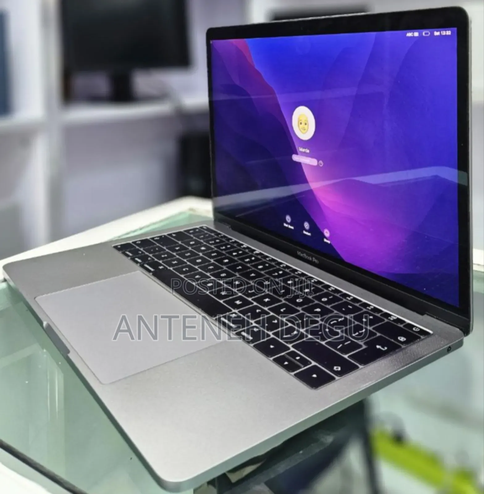 New Laptop Apple MacBook Pro 2017 16GB Intel Core I5 SSD 256GB