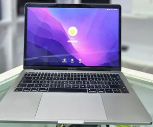 New Laptop Apple MacBook Pro 2017 16GB Intel Core I5 SSD 256GB