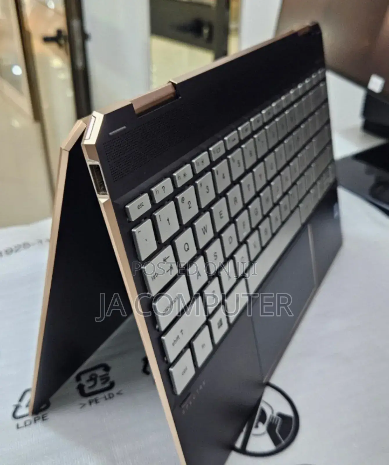New Laptop HP Spectre 8GB Intel Core I7 SSD 512GB