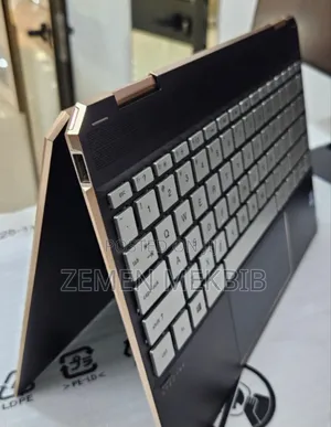 New Laptop HP Spectre X360 8GB Intel Core I7 SSD 512GB