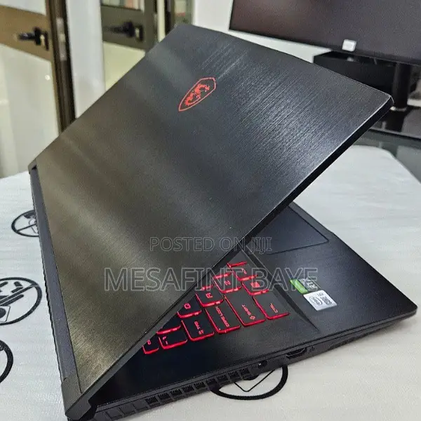 New Laptop MSI GP75 Leopard 16GB Intel Core I5 SSD 512GB