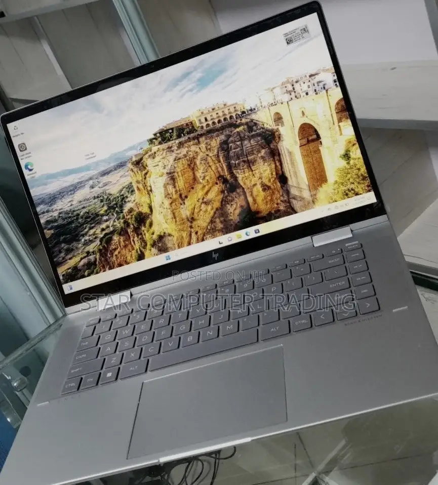 New Laptop HP Envy X360 8GB Intel Core I5 SSD 512GB